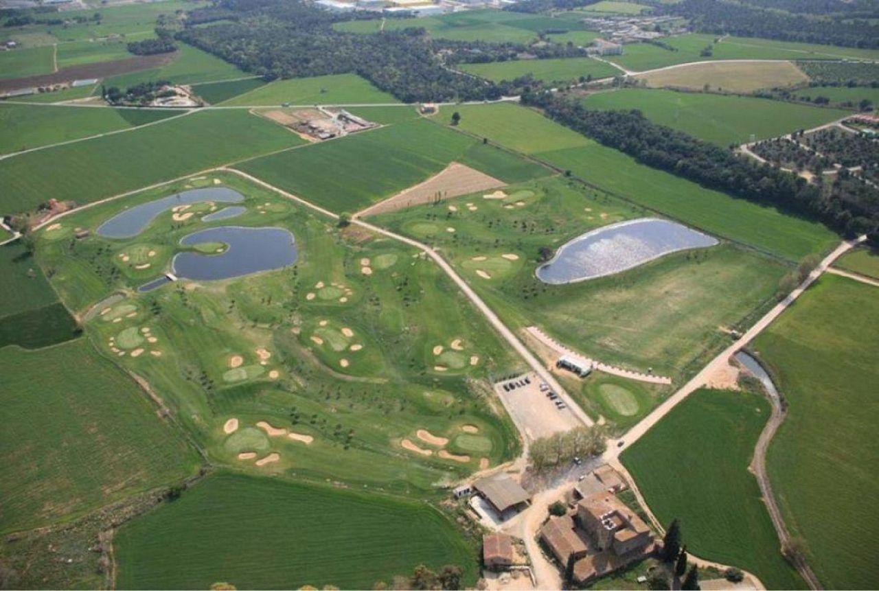 Propiedad comercial en La Garriga, España, 5 615 m² - imagen 1