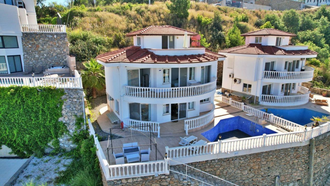 Villa à Alanya, Turquie, 260 m² - image 1