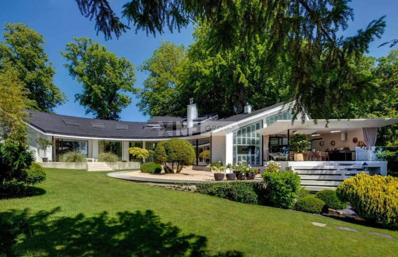 Villa Sen-Preks, Schweiz, 720 m² - Foto 1