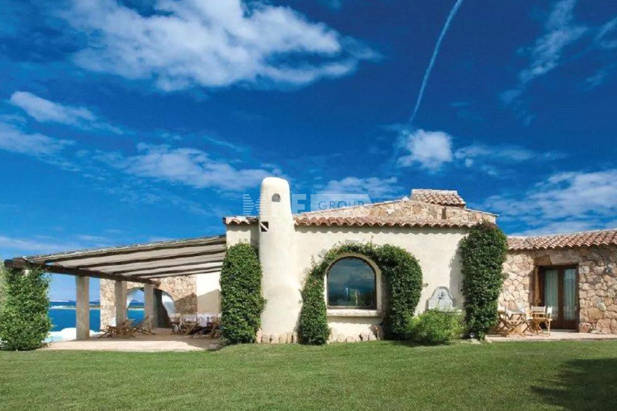 Villa Sardiniya, Italie, 849 m² - image 1