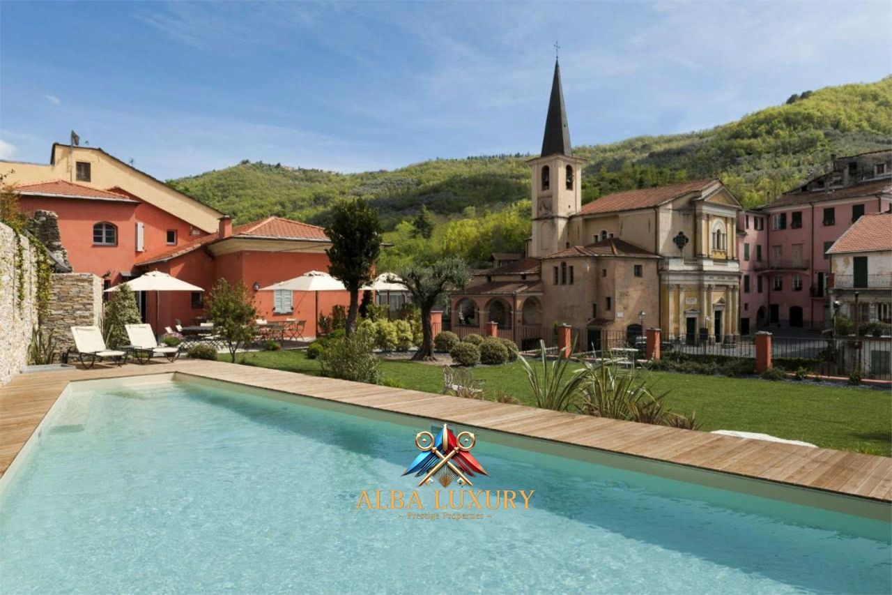 Villa Via Guglieri Ambrogio, Italie, 1 000 m² - image 1