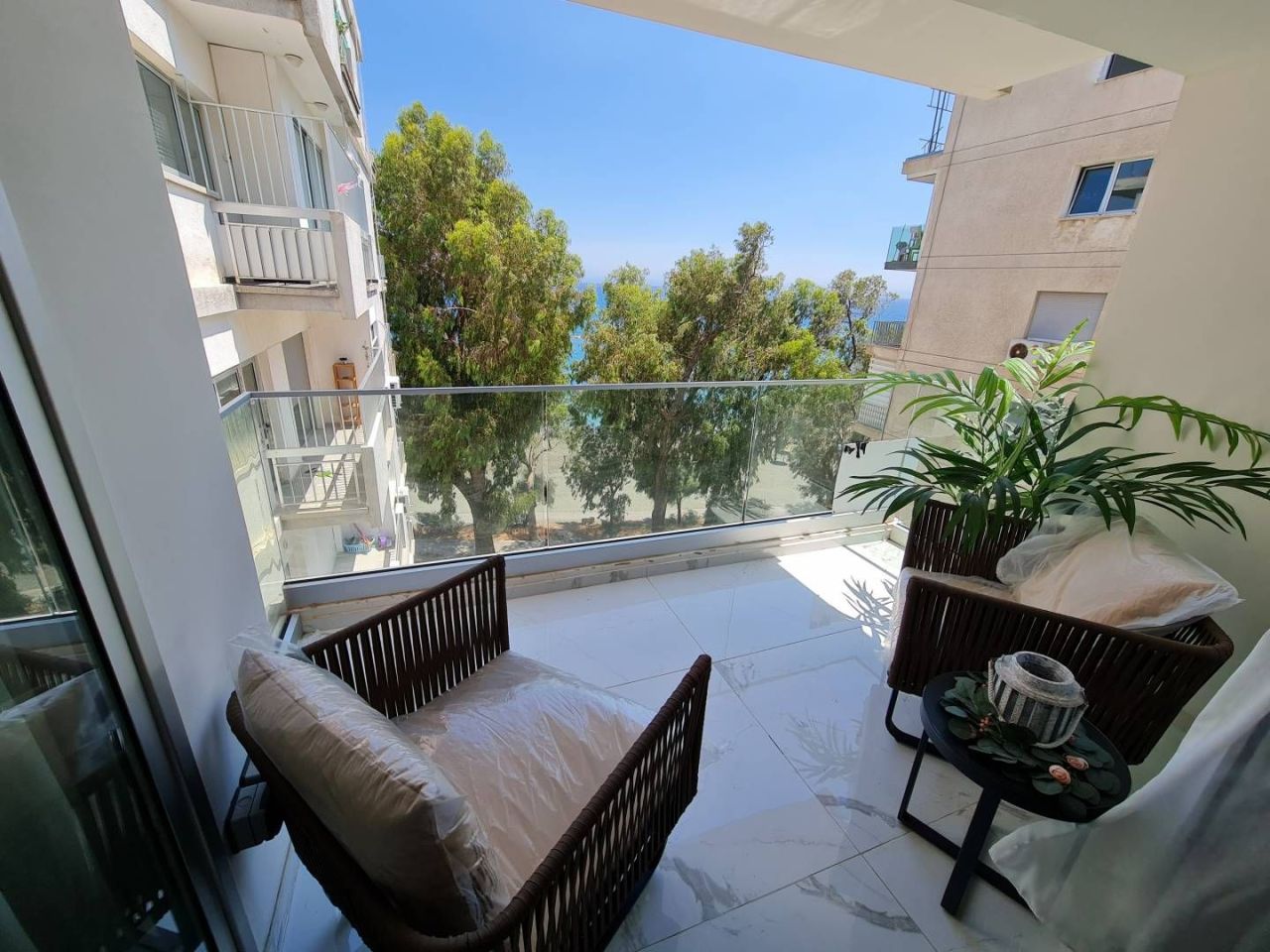 Piso en Agios Tychon, Chipre, 140 m² - imagen 2