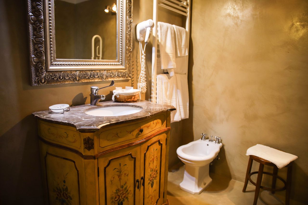 Casa Semproniano, Italia, 392.8 m² - imagen 11