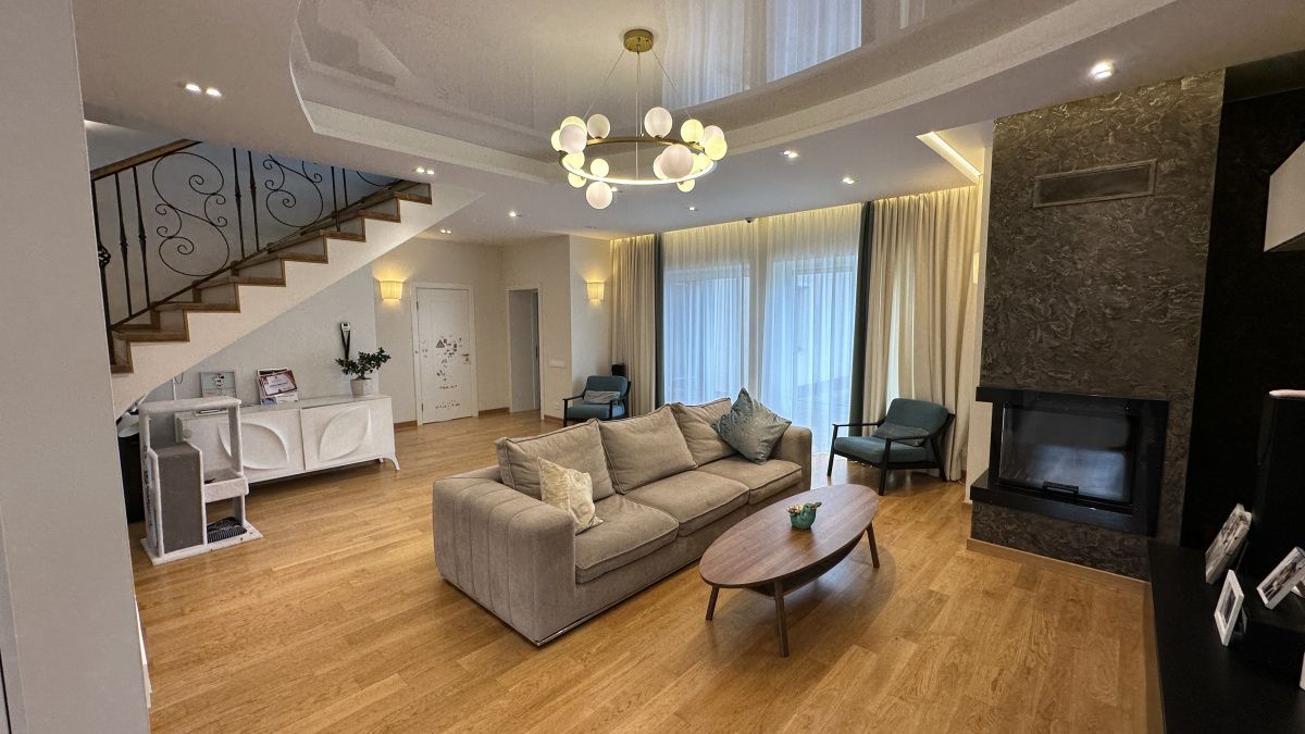 Maison dans le quartier de Riga, Lettonie, 450 m² - image 1