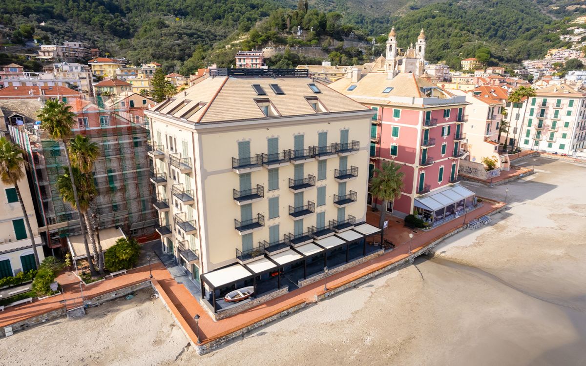 Appartement à Alassio, Italie, 81 m² - image 2