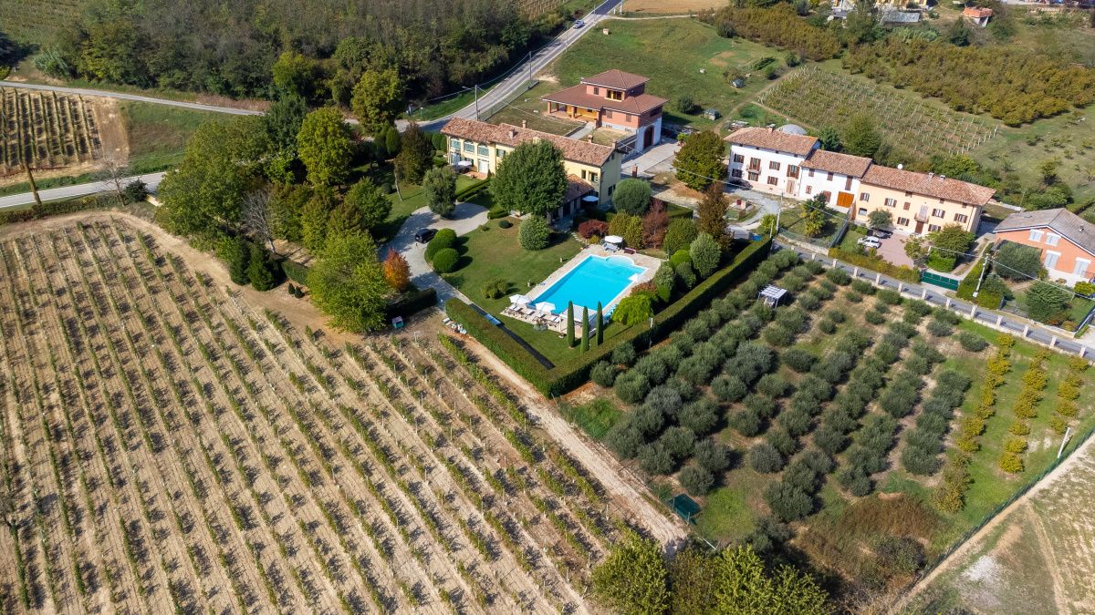Maison à Asti, Italie, 700 m² - image 2