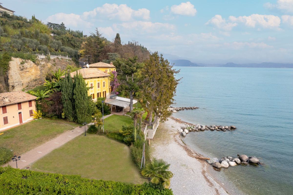 Casa a Manerba del Garda, Italia, 360 m² - foto 4