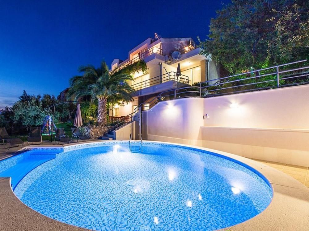 Villa in Makarska, Kroatien, 350 m² - Foto 1