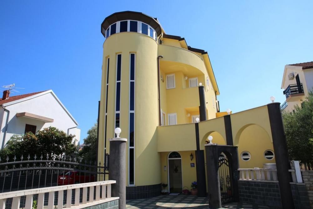 Hotel in Vodice, Croatia, 850 m² - picture 1