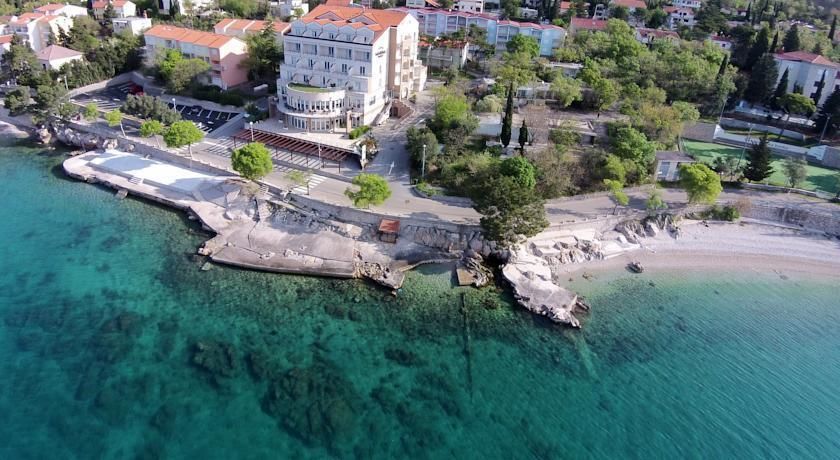 Hotel en Rijeka, Croacia, 5 369 m² - imagen 1
