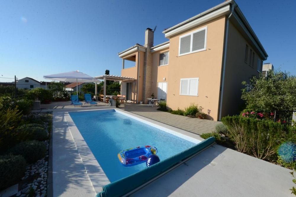 Villa in Petrcane, Croatia, 392 m² - picture 1