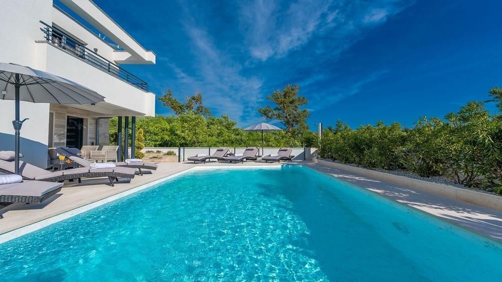 Villa in Privlaka, Croatia, 190 m² - picture 1
