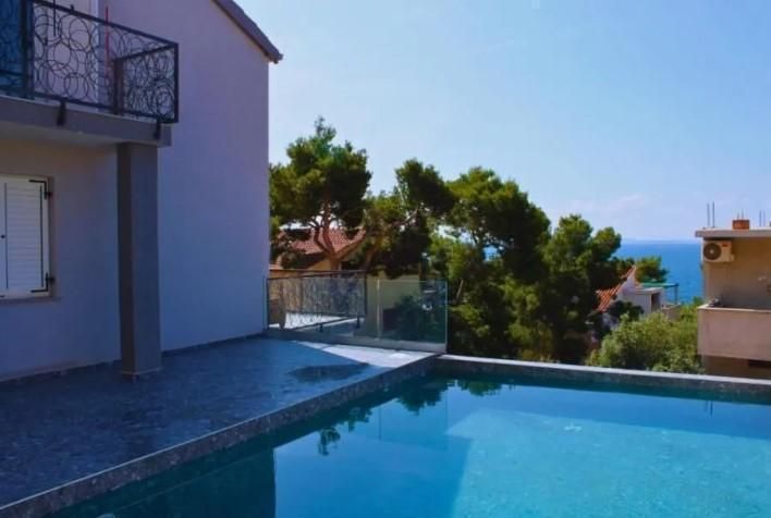 Villa on Hvar, Croatia, 250 m² - picture 1