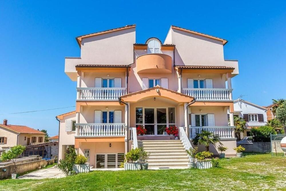 Hotel in Pula, Kroatien, 1 000 m² - Foto 1
