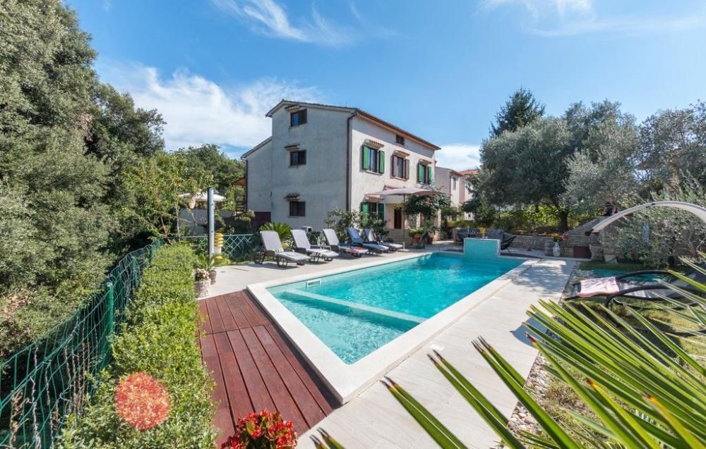 Hotel in Pula, Kroatien, 420 m² - Foto 1