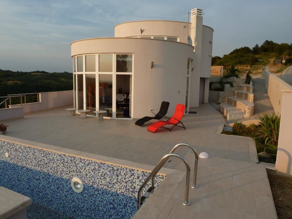 Villa en Buje, Croacia, 318 m² - imagen 1
