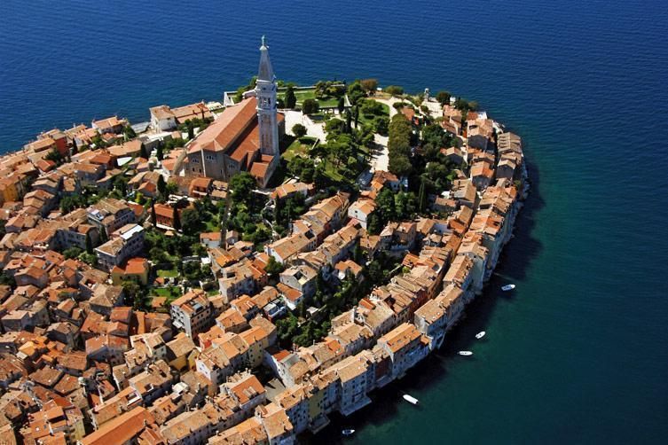 Villa in Rovinj, Croatia, 352 m² - picture 1