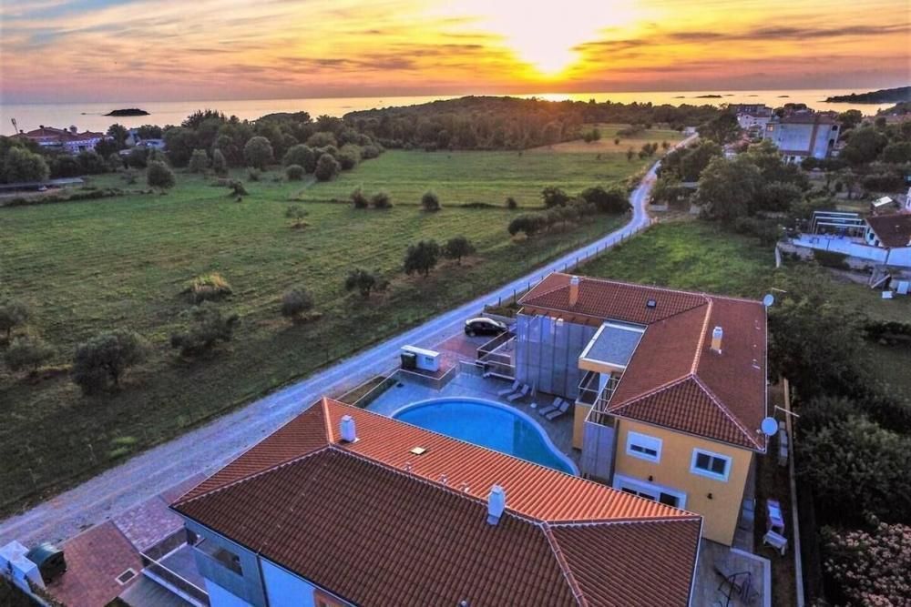 Hotel in Porec, Croatia, 740 m² - picture 1