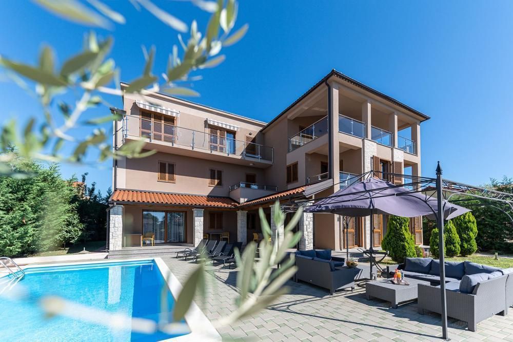 Hôtel à Méduline, Croatie, 460 m² - image 1