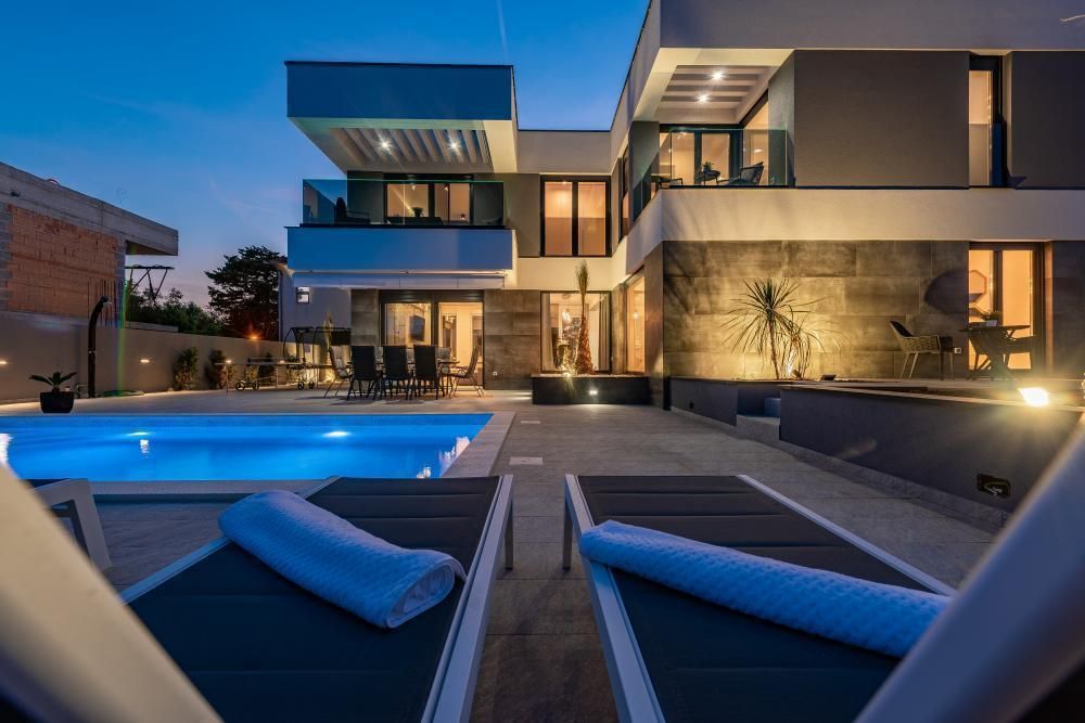 Villa à Zadar, Croatie, 212 m² - image 1