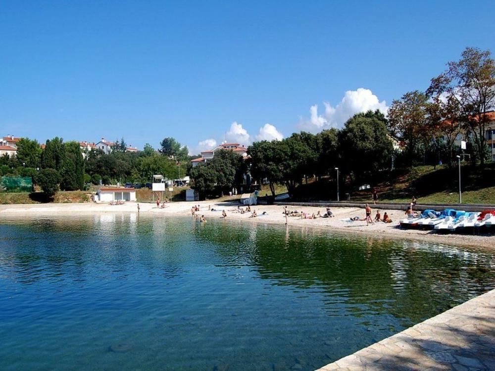 Hotel in Medulin, Croatia, 490 m² - picture 1