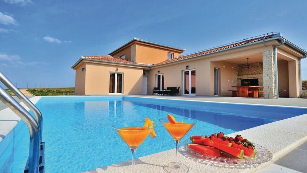 Villa in Zadar, Croatia, 169 m² - picture 1