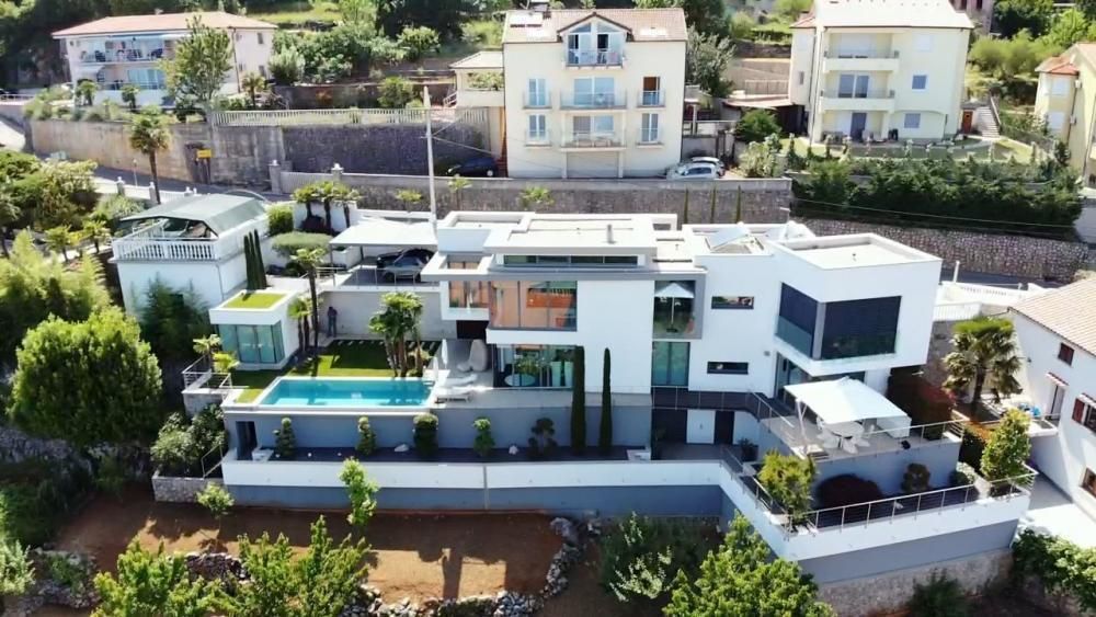 Villa en Lovran, Croacia, 300 m² - imagen 1