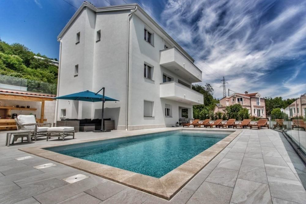 Villa en Bregi, Croacia, 320 m² - imagen 1