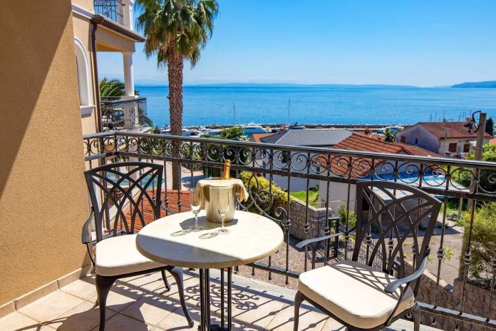 Hotel en Ičići, Croacia, 1 500 m² - imagen 1