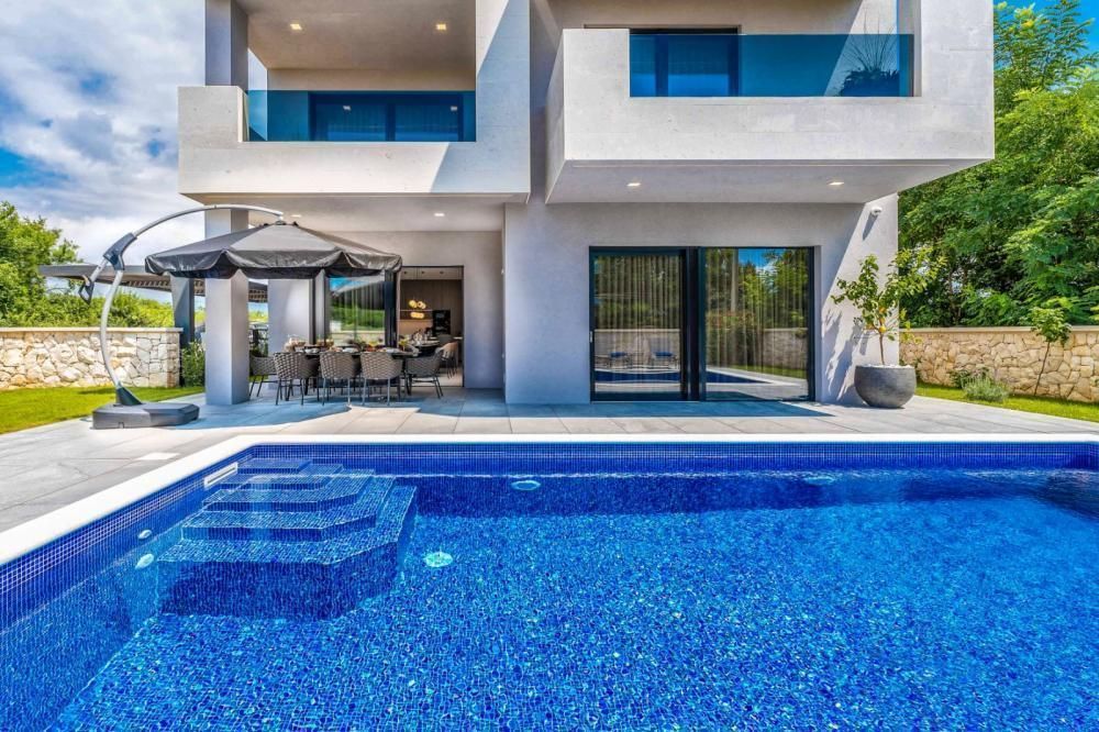 Villa in Privlaka, Croatia, 252 m² - picture 1