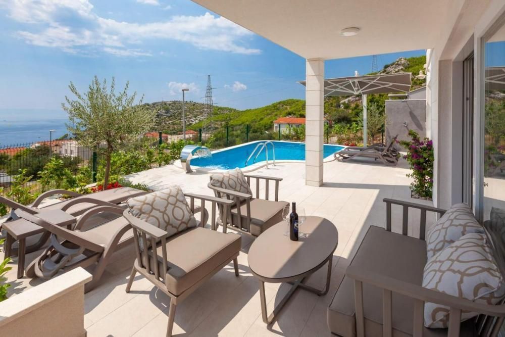 Villa à Makarska, Croatie, 300 m² - image 1