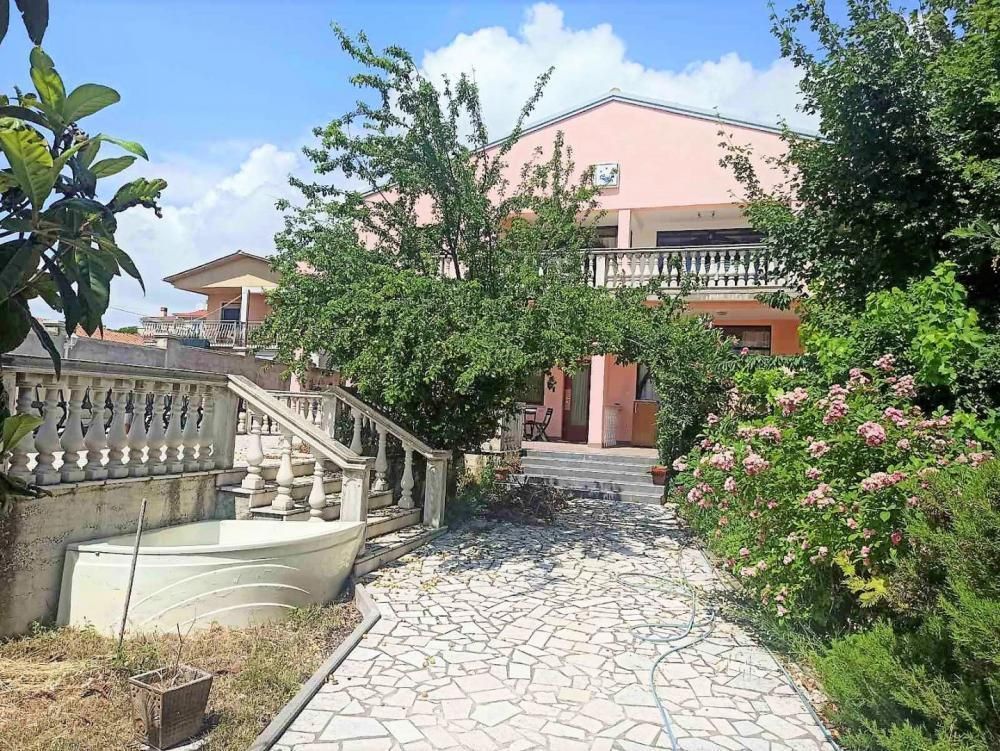 Hotel en Medulin, Croacia, 620 m² - imagen 1