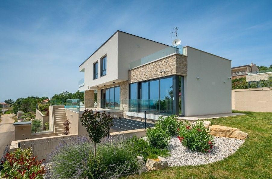 Villa in Porec, Croatia, 330 m² - picture 1