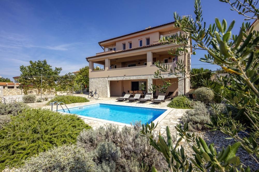Villa in Krk, Kroatien, 430 m² - Foto 1
