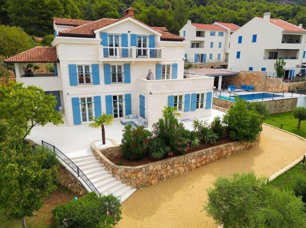 Villa en Cres, Croacia, 450 m² - imagen 1