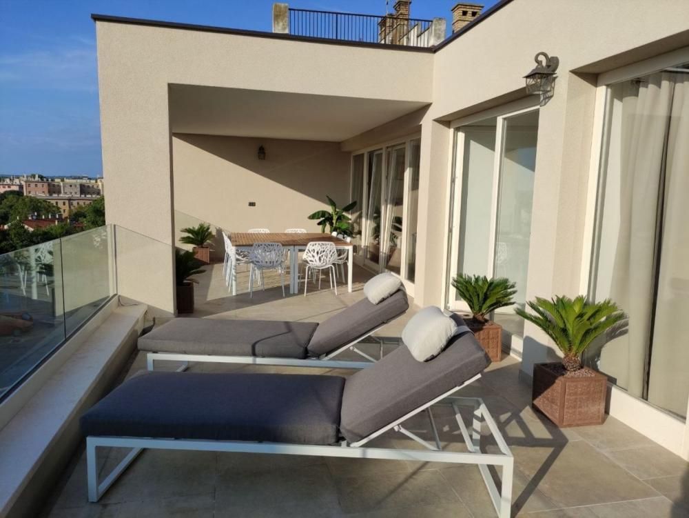 Villa in Pula, Kroatien, 350 m² - Foto 1