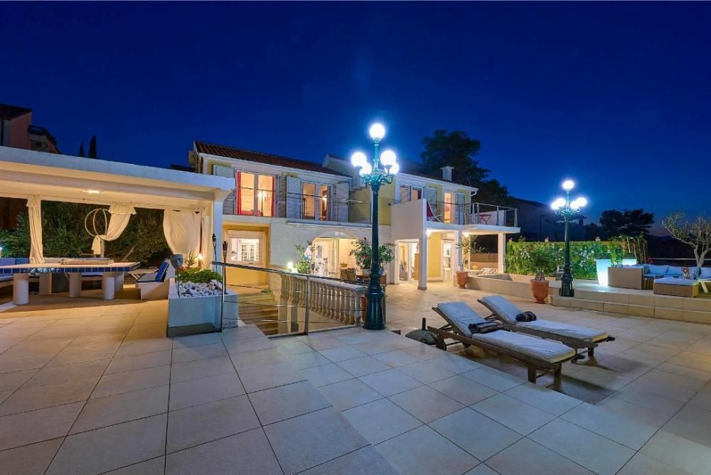 Villa en Ciovo, Croacia, 304 m² - imagen 1