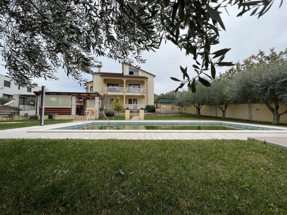 Hotel in Umag, Kroatien, 550 m² - Foto 1