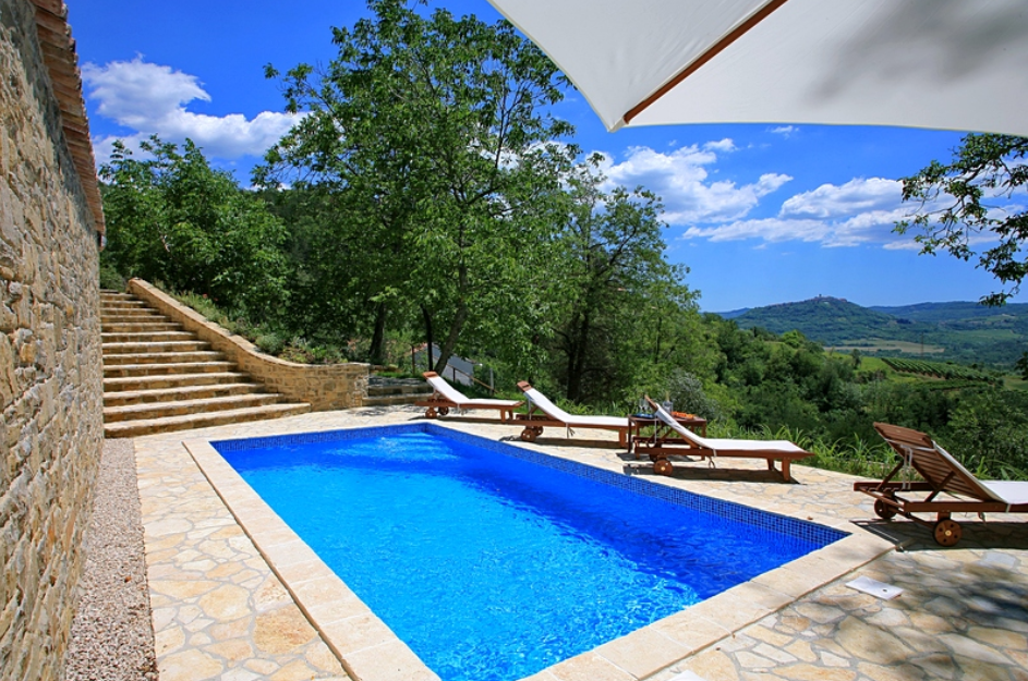 Villa in Oprtalj, Kroatien, 100 m² - Foto 1