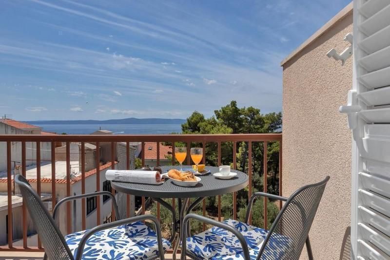 Hotel Tucepi, Croatia, 500 m² - picture 1