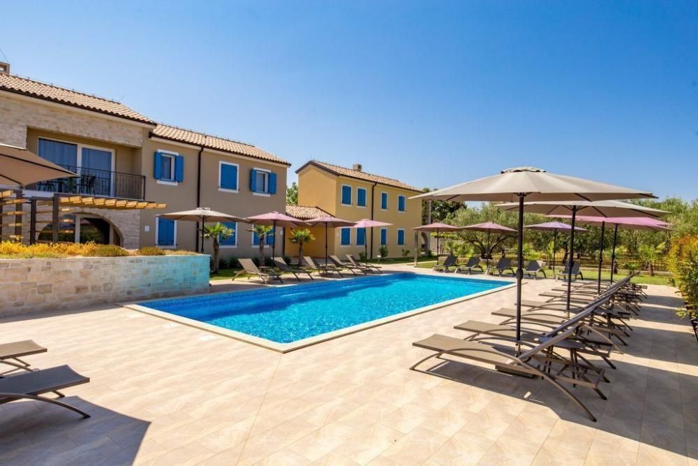 Hôtel à Poreč, Croatie, 800 m² - image 1
