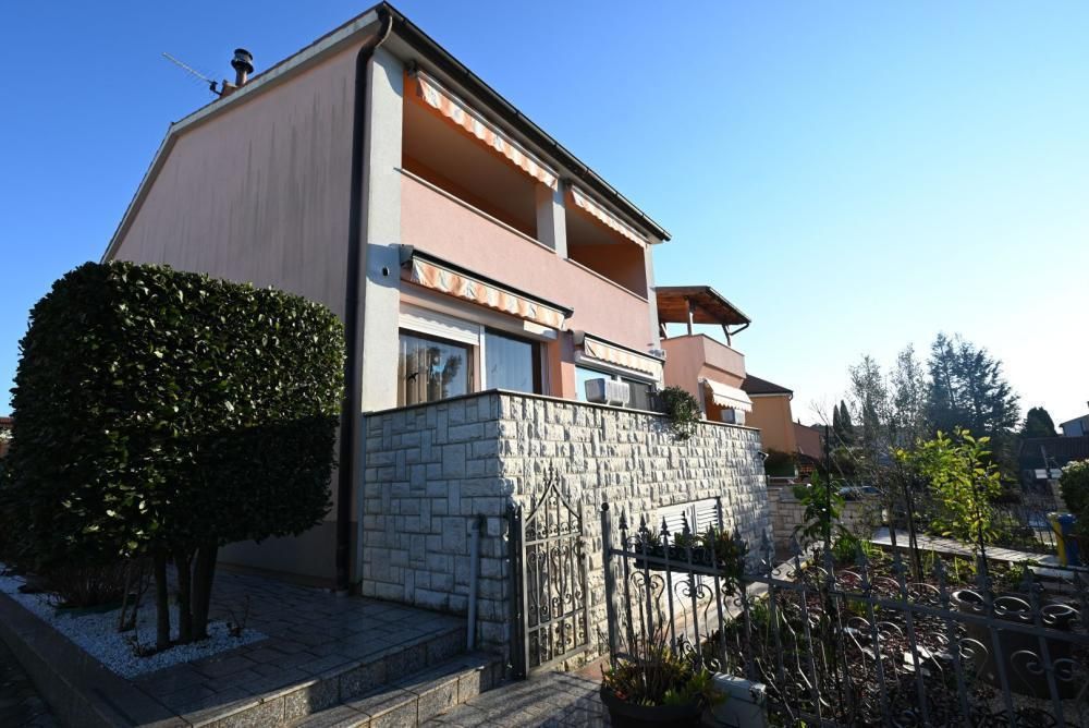 Hôtel à Pula, Croatie, 362 m² - image 1