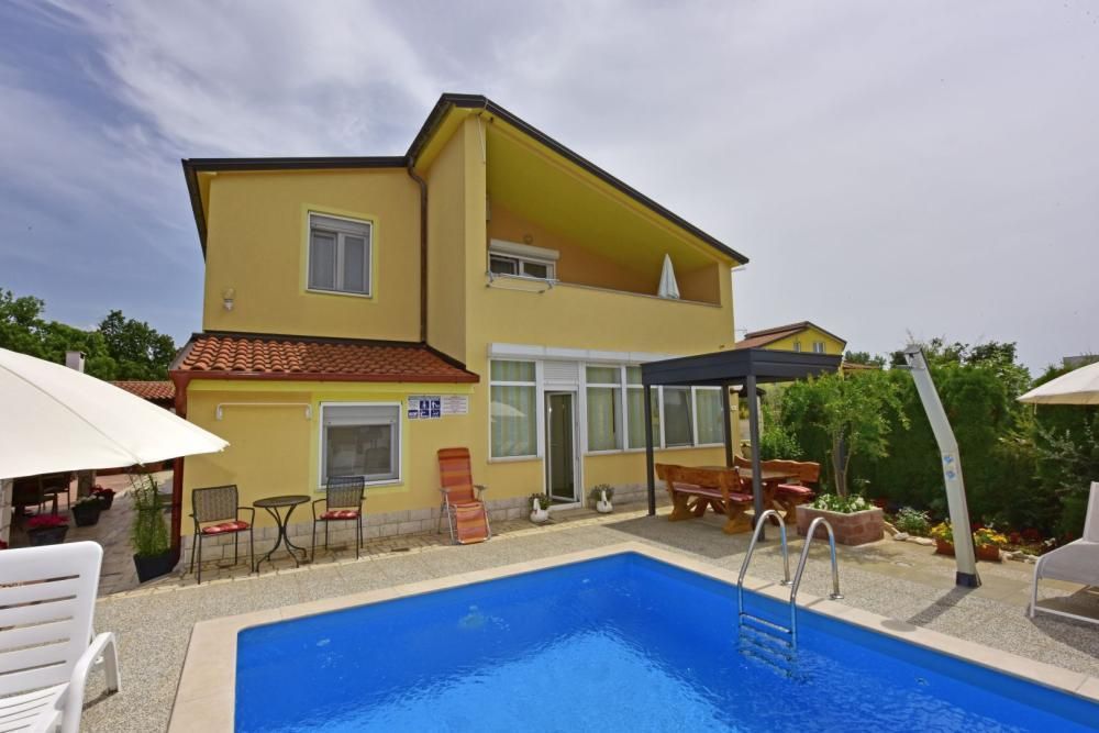 Hotel en Poreč, Croacia, 280 m² - imagen 1