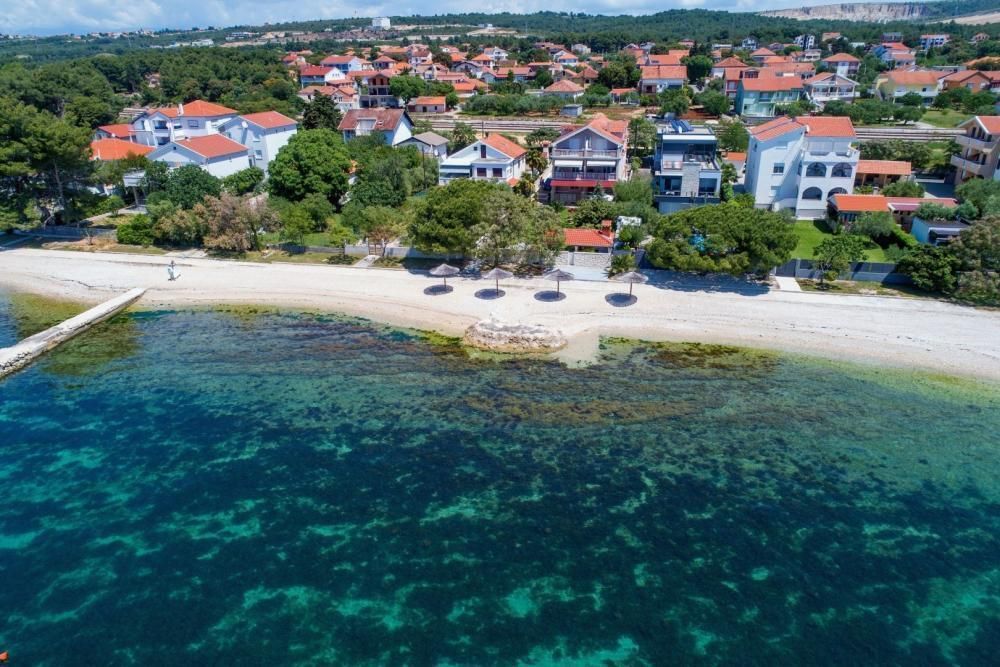 Hôtel à Bibinje, Croatie, 400 m² - image 1