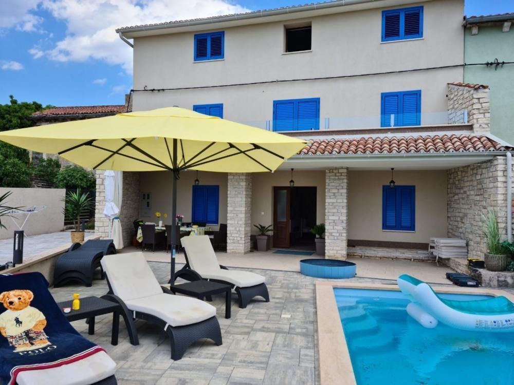 Villa Žminj, Croatie, 300 m² - image 1