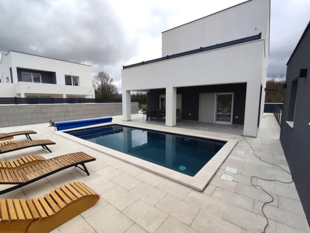 Villa in Vodnjan, Croatia, 195 m² - picture 1