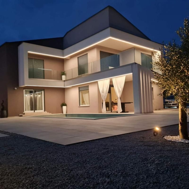 Villa in Vrbnik, Kroatien, 180 m² - Foto 1
