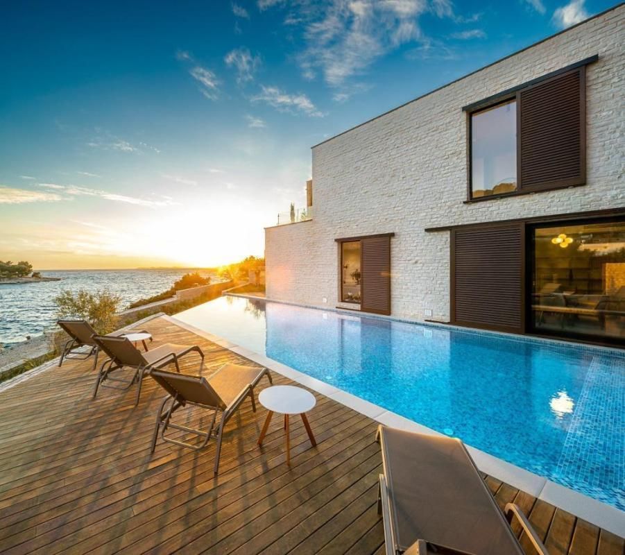 Villa Sibenik, Croatia, 709 m² - picture 1