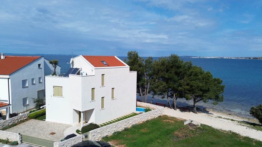 Villa in Zadar, Kroatien, 240 m² - Foto 1