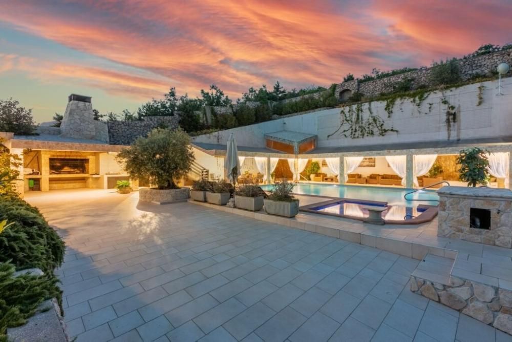 Hotel en Crikvenica, Croacia, 370 m² - imagen 1